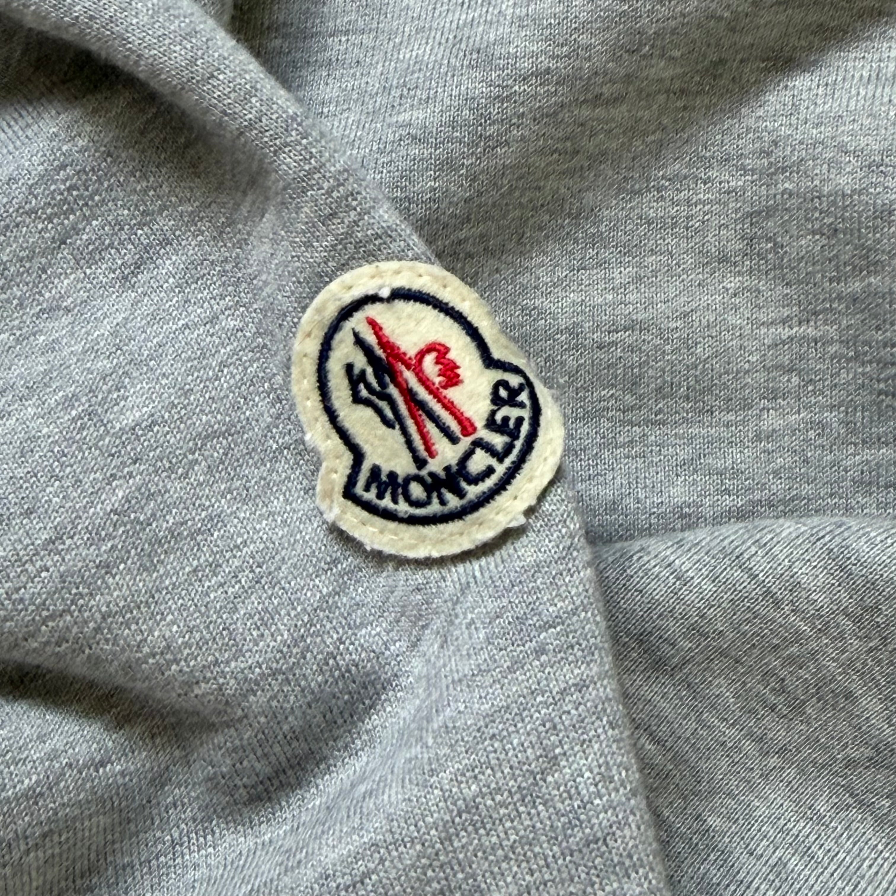 Moncler Graphic Swirl Grey Crewneck - XL 22’’